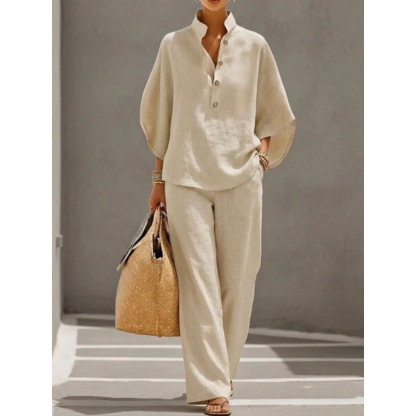 Zweiteiliges Set aus Damen-Poloshirt mit Stehkragen und weit geschnittener Hose im Retro-Stil