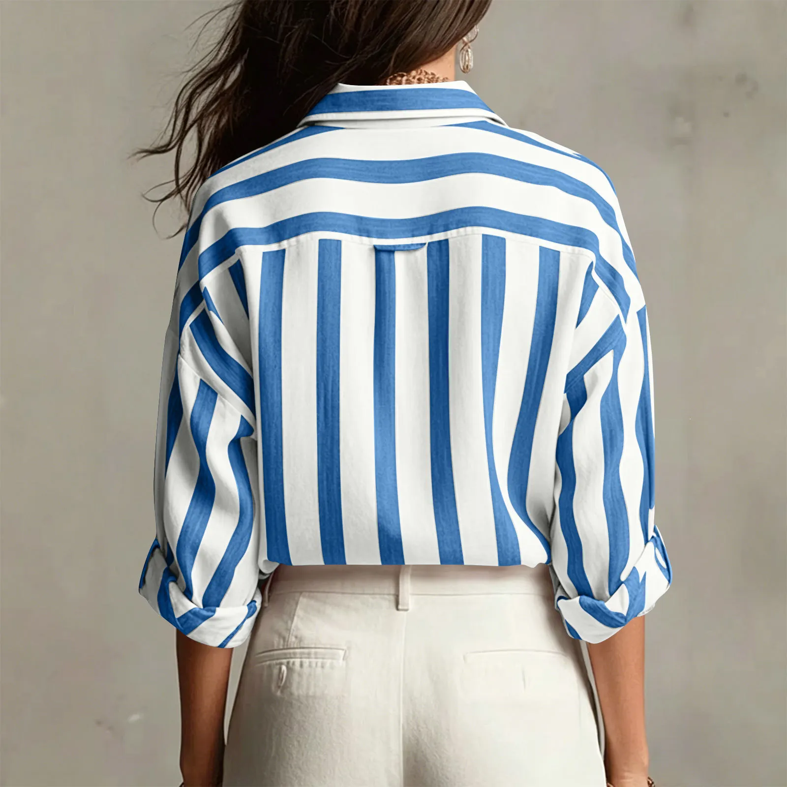 Chemise rayée, détail des rayures au dos