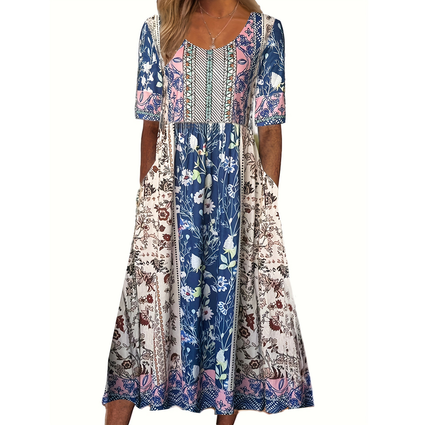 Damenkleid mit Rundhalsausschnitt, kurzen Ärmeln und Boho-Muster