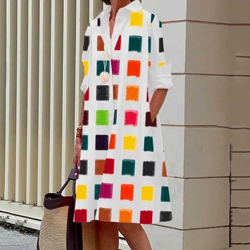 lässiges und elegantes Cardigan-Kleid im Color-Blocking-Stil