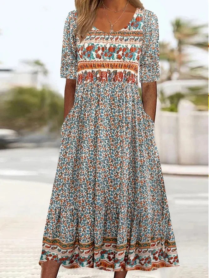 Damenkleid mit Rundhalsausschnitt, kurzen Ärmeln und Boho-Muster