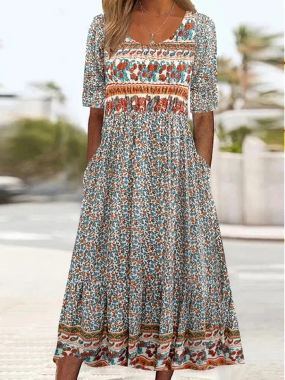 Damenkleid mit Rundhalsausschnitt, kurzen Ärmeln und Boho-Muster