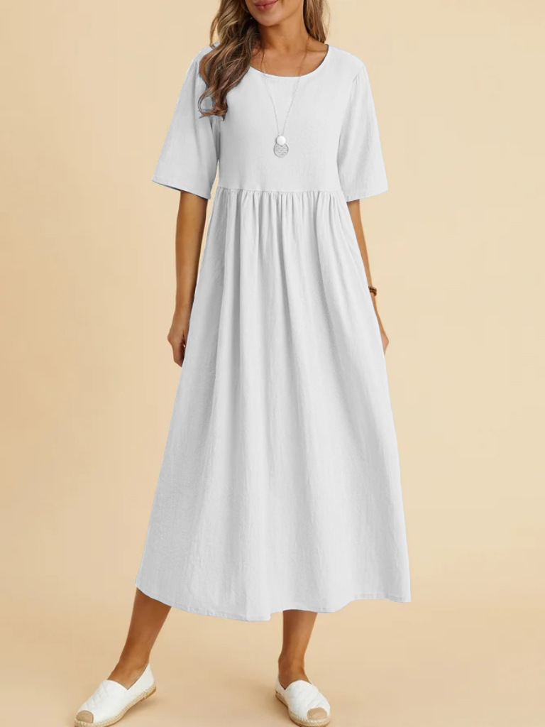 Locker sitzendes, kurzärmeliges Midikleid aus Baumwolle und Leinen mit Rundhalsausschnitt.