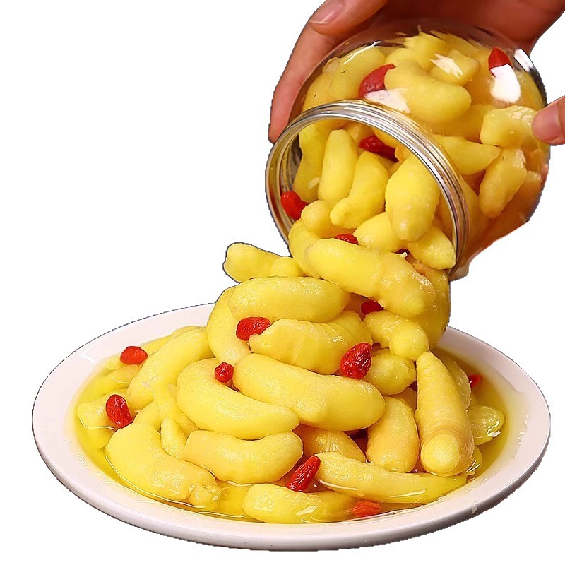 Buah goji yang direndam dalam kecambah jahe