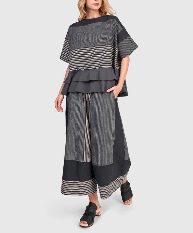 Women's Loose Casual Striped Two-Piece Set with Tiered Hem Top & Wide-Leg Pants