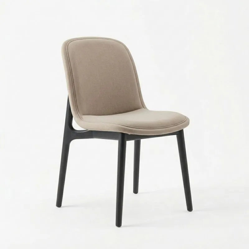 Stuhl mit Polyesterbezug und Holzgestell in Beige/Schwarz
