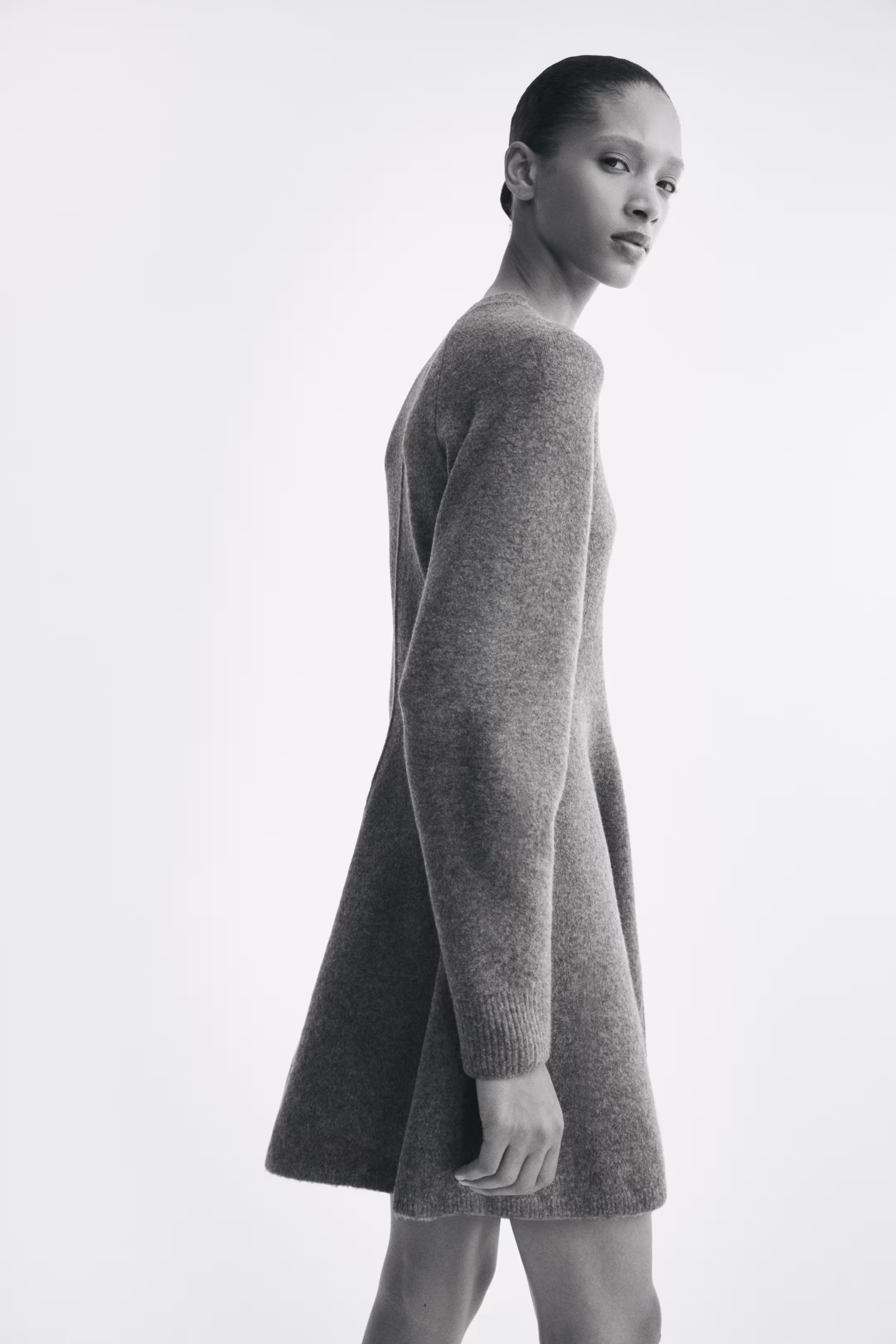 Women's Crew Neck Knitted Flared Skirt Long Sleeve Sweater Dress