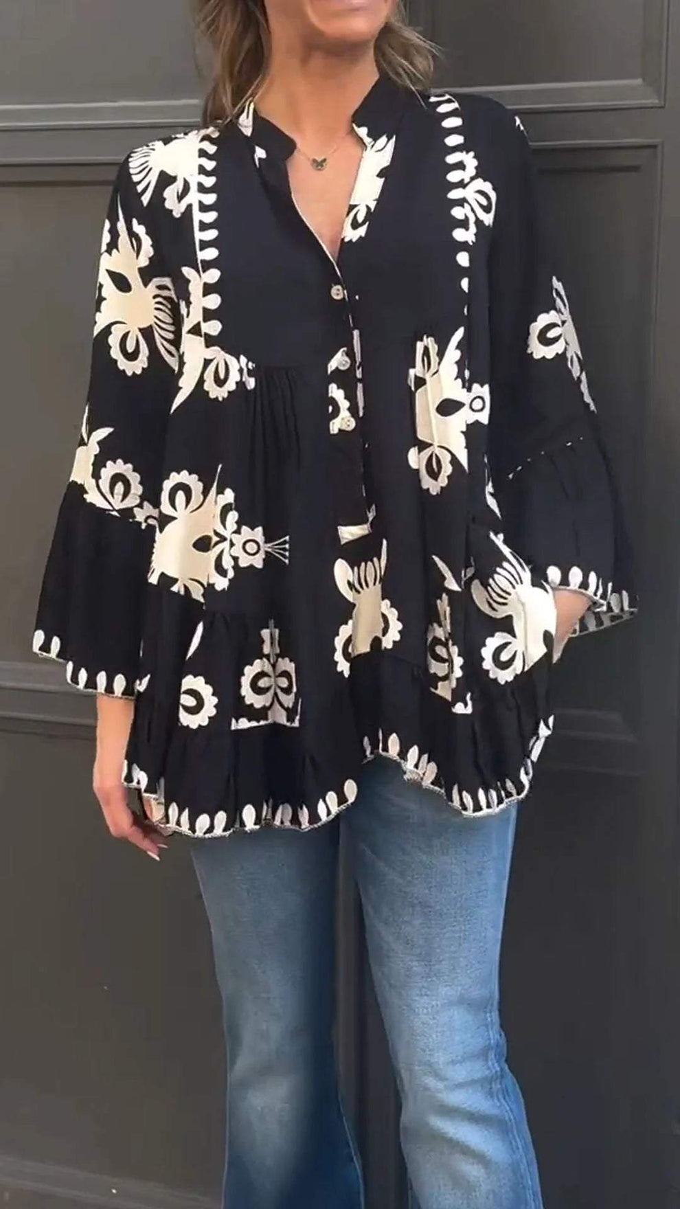Summer High-End Sense Lightweight Mature V-Neck Casual Printed Top（Buy 2 Free Shipping)