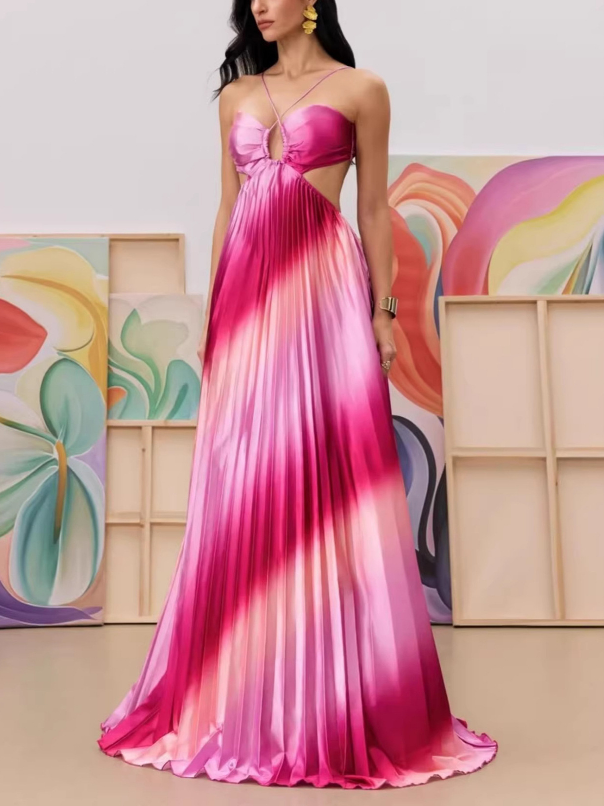 Women's Gradient Pleated Cutout Halter Maxi Dress