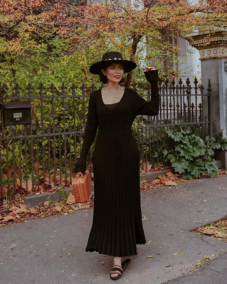 V-Neck Sleeved Knit Midi Dress(Buy 2 Free Shipping)