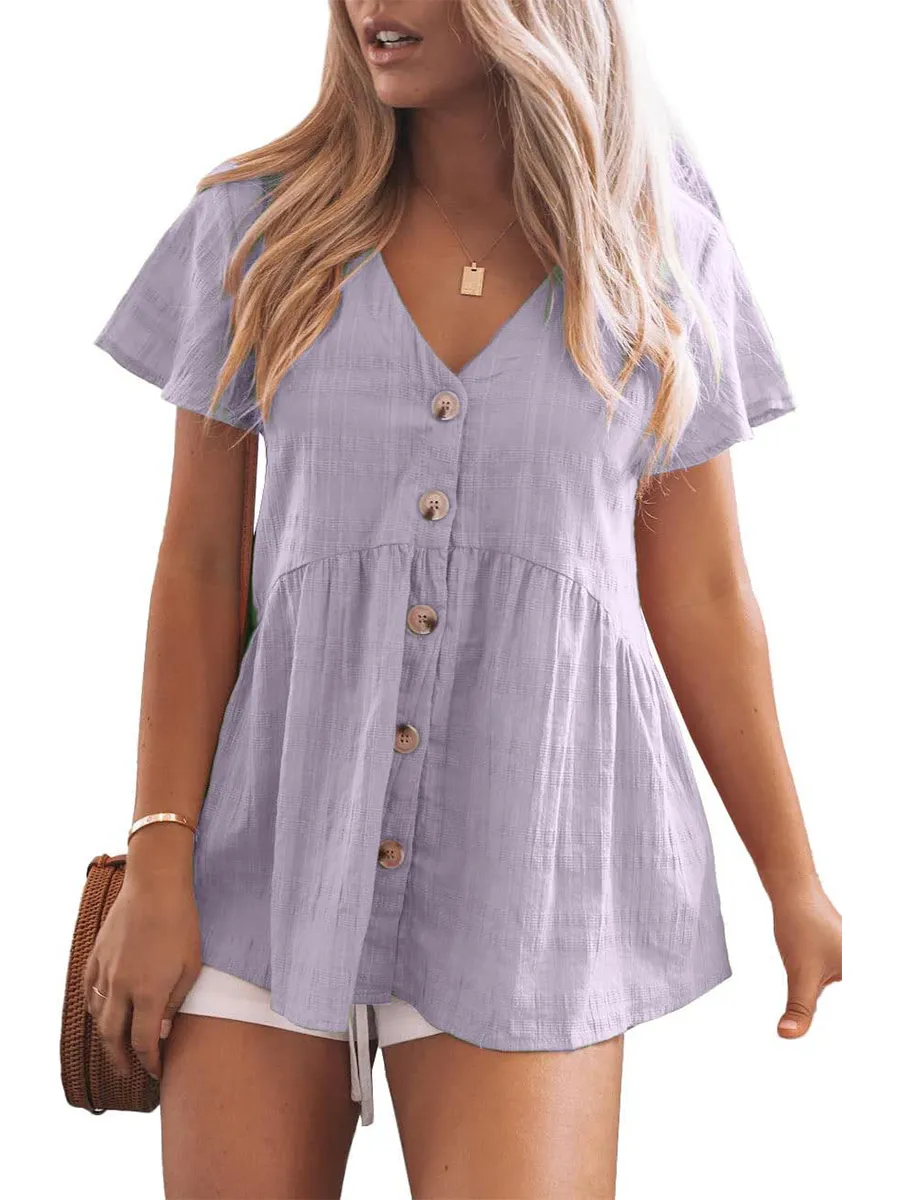 Women's short-sleeved V-neck shirt, button-down, loose and casual babydoll style with ruffled hem.
