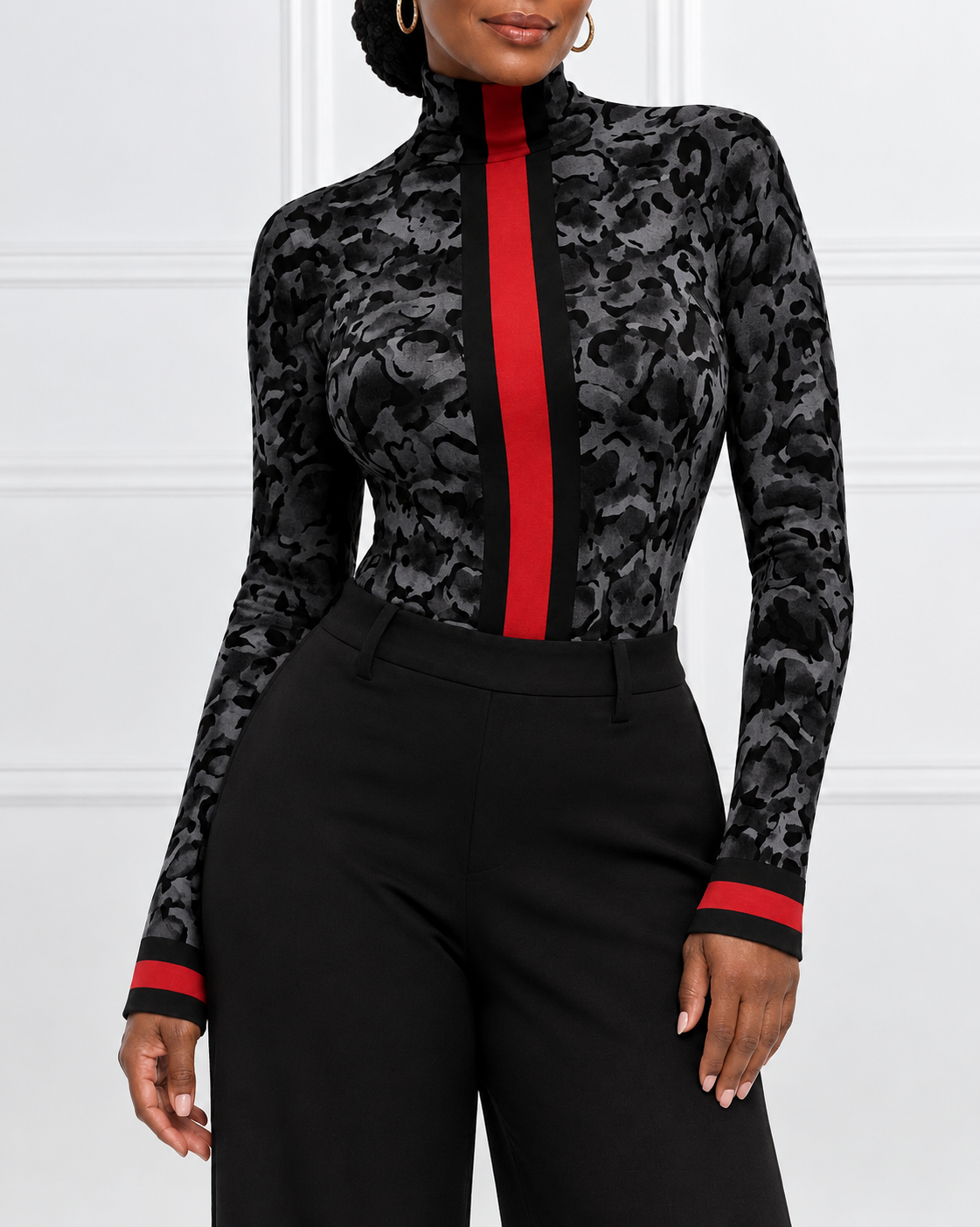 🔥50% OFF – Women's Leopard Print & Striped Turtleneck Top