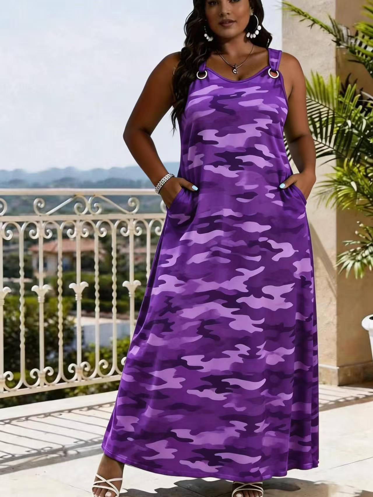 Women's Plus Size V-Neck Sleeveless Maxi Dress