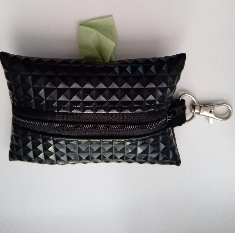 Porte-sac à crottes pour chien sac à déjections compact