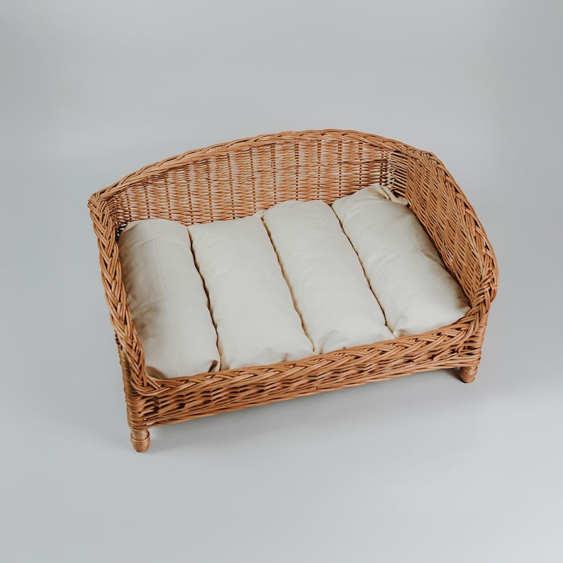 Panier en osier pour animal avec oreiller moelleux
