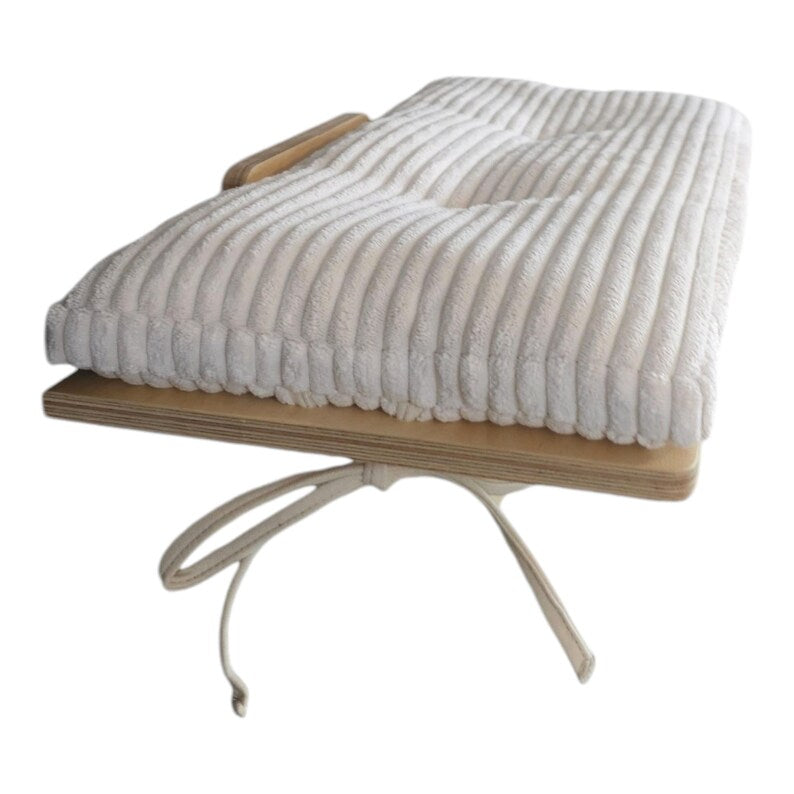 LEVEL 50 x 25 avec coussin, mobilier mural moderne pour chat, perchoir avec couchages. Aire de jeux, abri et étagère à grimper. Plusieurs couleurs, sans danger pour les animaux.