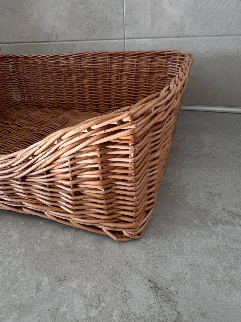 Panier en osier rustique pour chien et chat avec oreiller intérieur