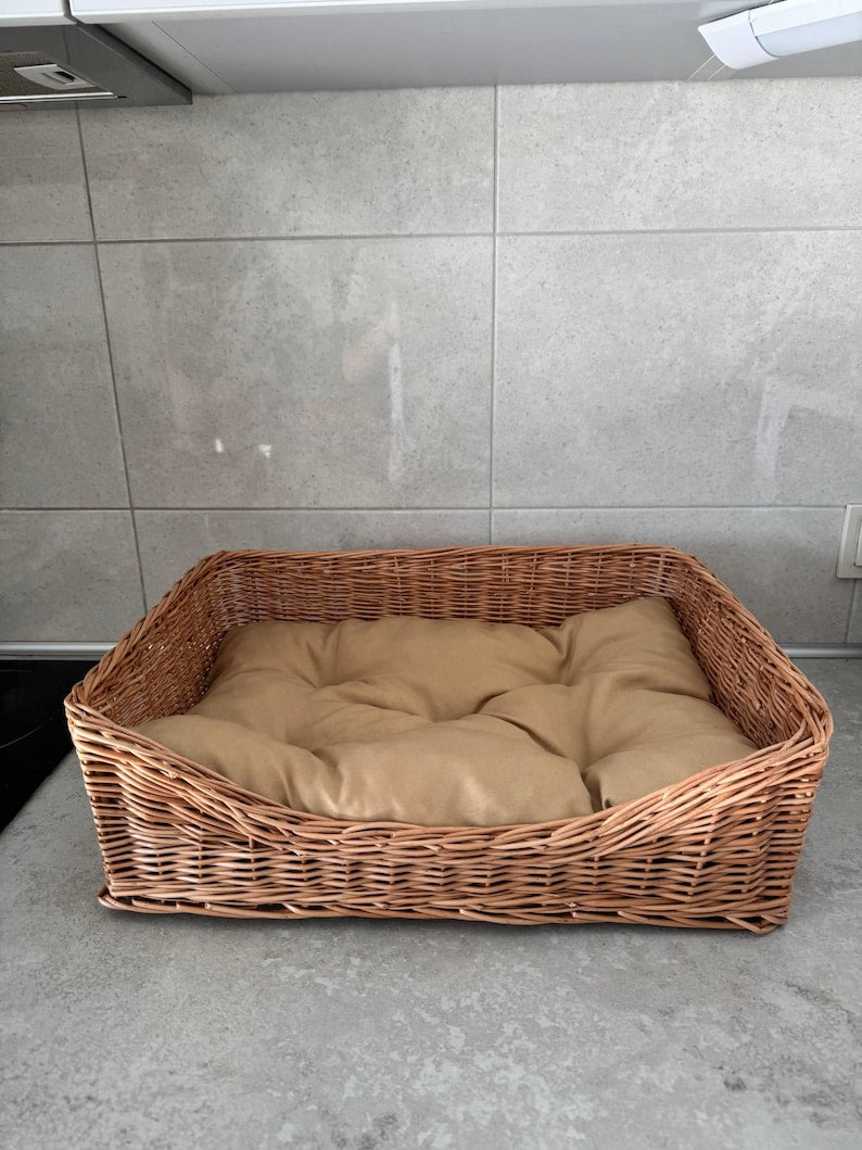 Panier en osier rustique pour chien et chat avec oreiller intérieur