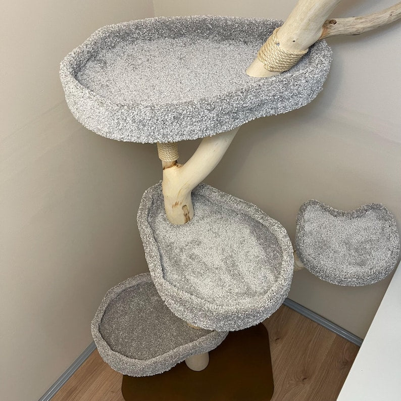 Arbre à chat au sol pour grands chats en bois avec corde de sisal