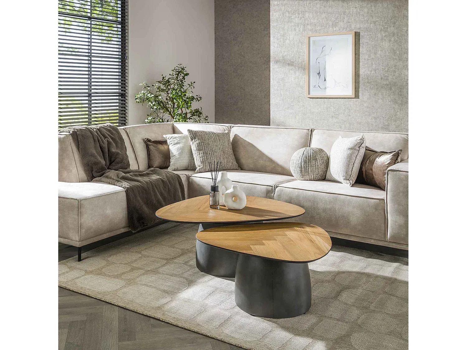 Moderner Couchtisch aus recyceltem Teakholz im 2er-Set-decororise
