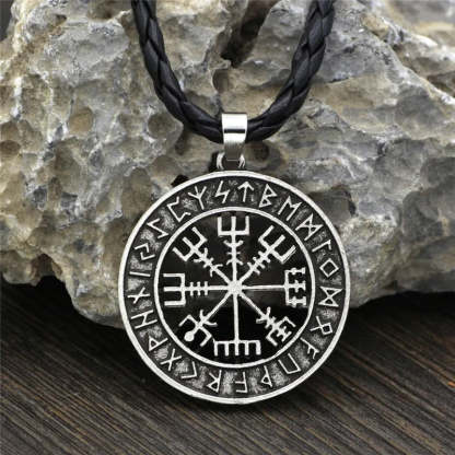 Strieborný vikingský náhrdelník s runovým kruhom-Eleanor Hart SK