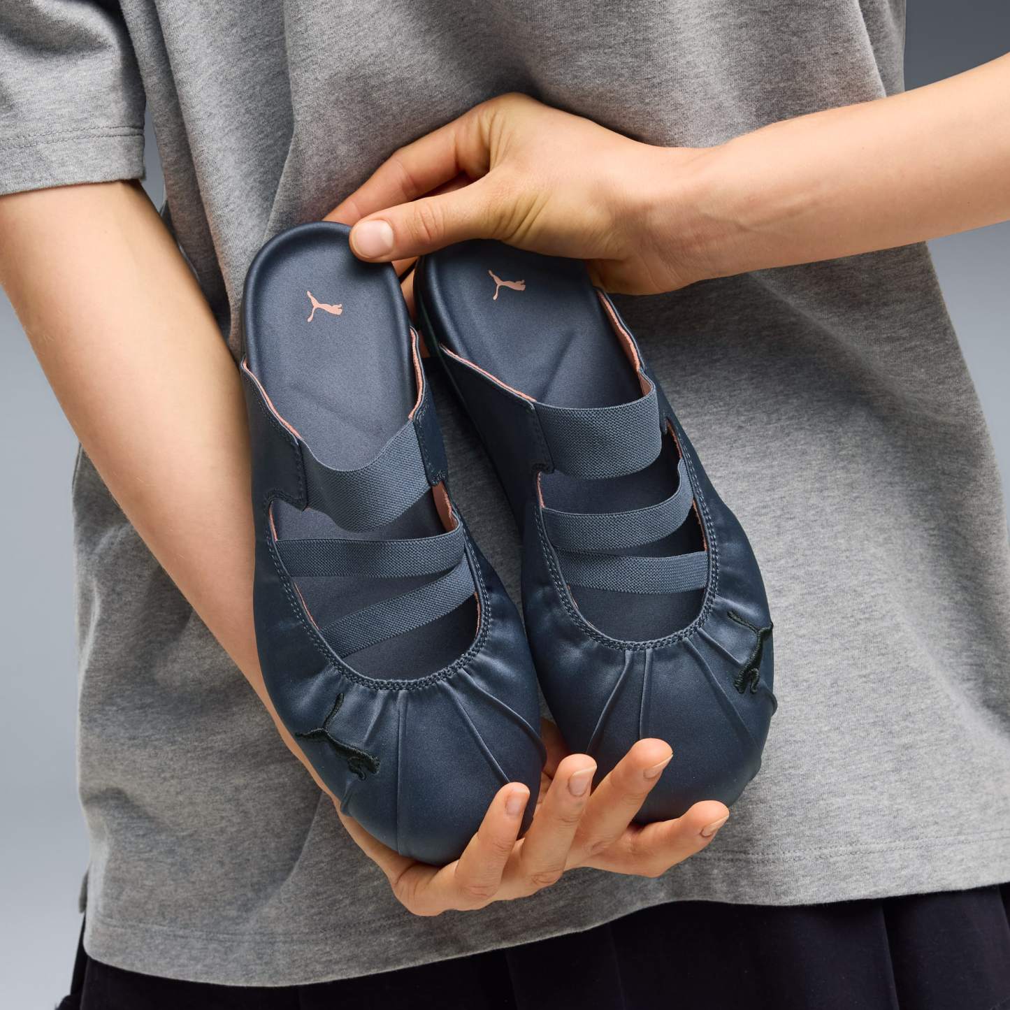 ウィメンズ スピードキャット ミュール サテン スニーカー, Blue Gray-Soft Clay, extralarge-JPN