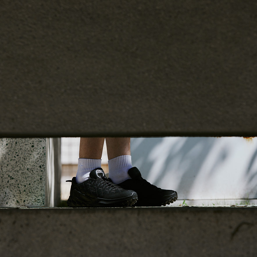 メンズ ジャスパー ザイオニック KEEN x DOE  |  Doe Black/Star White
