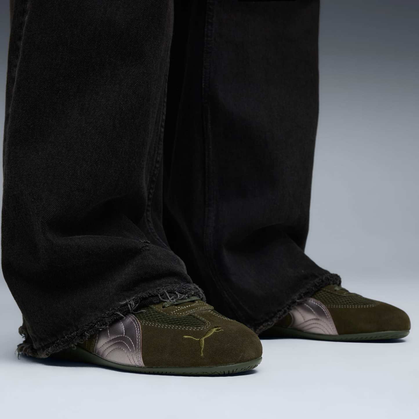 ユニセックス スピードキャット プレミアム スニーカー, Dark Olive-Matte Silver, extralarge-JPN