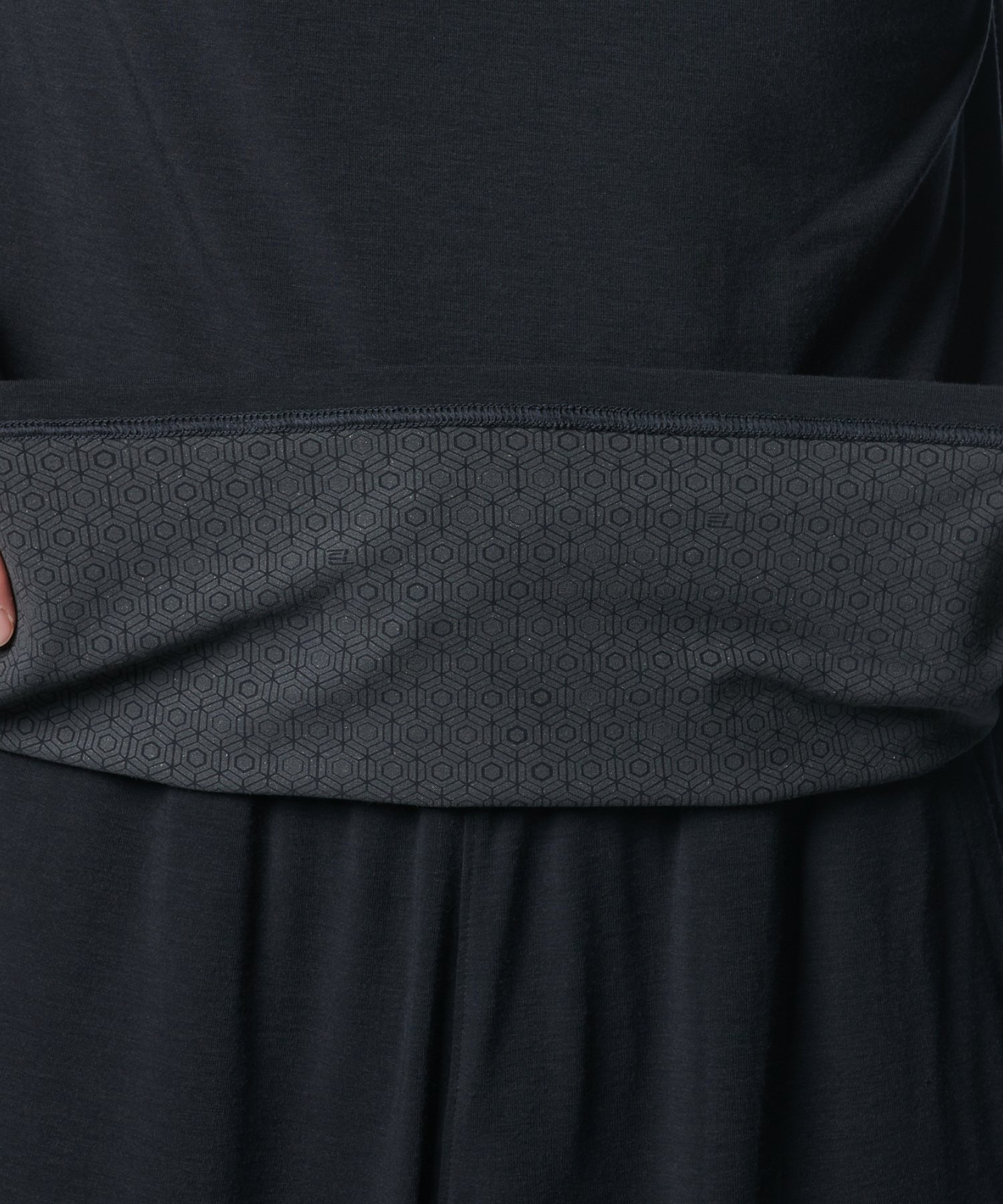 UAアスリートリカバリー スリープ ロングスリーブ シャツ（リカバリー/UNISEX） Black(001)
