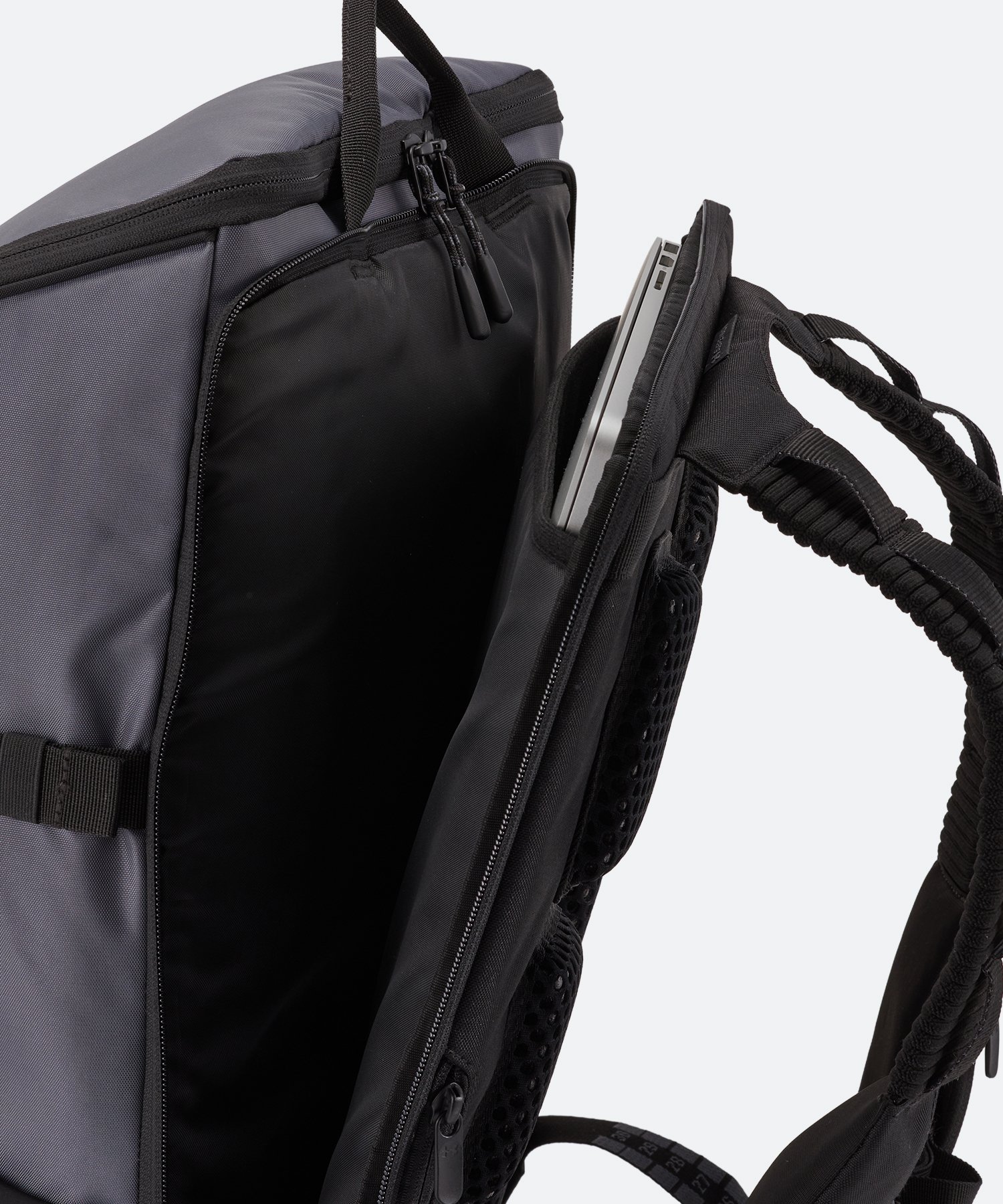 UAクール バックパック 4.0 30リットル（トレーニング/UNISEX） Castlerock(025)