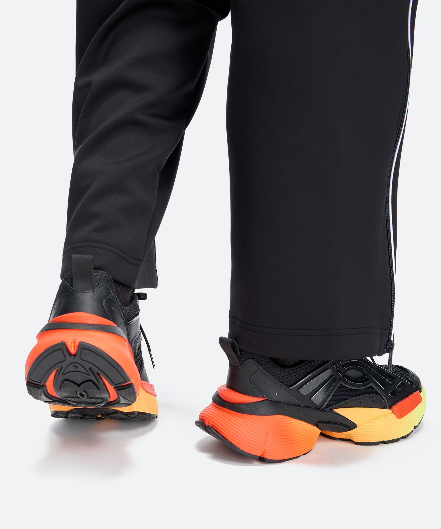 UAアイコン96（ライフスタイル/UNISEX） Black / Dark Orange(003)
