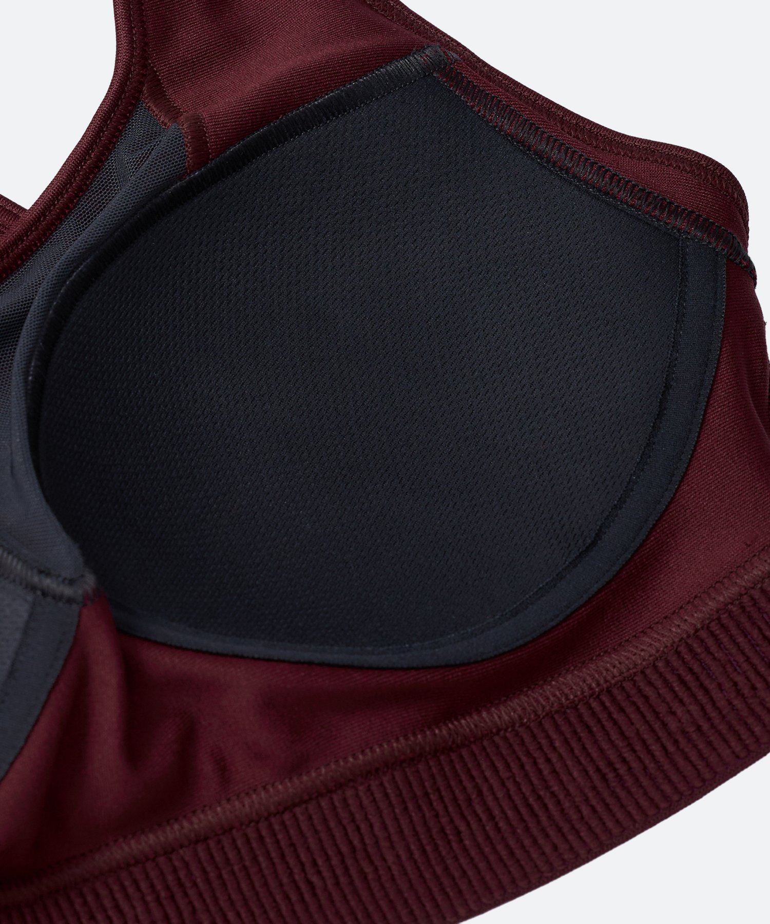 UAクロスバックブラ ミディアムサポート（トレーニング/WOMEN） Vintage Maroon(625)