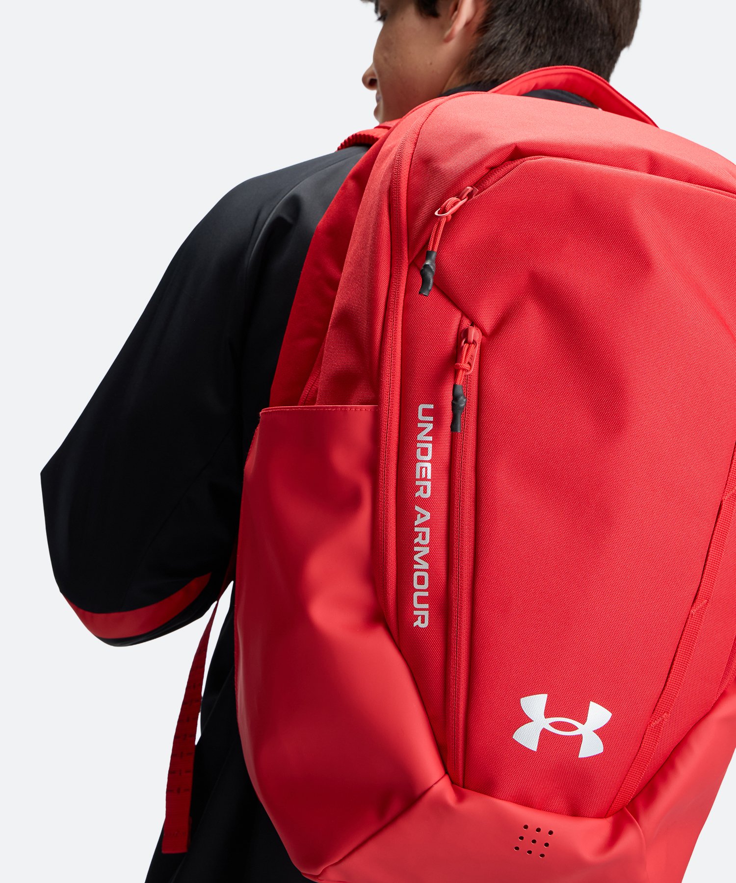 UAノーウェイ チーム バックパック（トレーニング/UNISEX） Red / Metallic Silver(600)