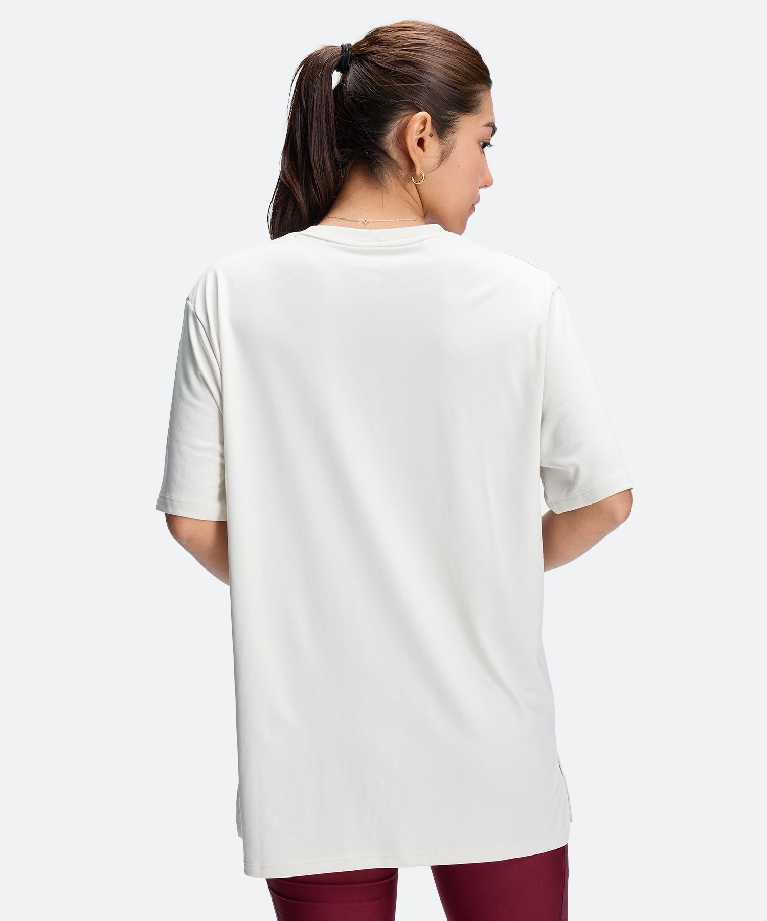 UAテック オーバーサイズド グラフィック ショートスリーブ Tシャツ（トレーニング/WOMEN） Summit White(110)
