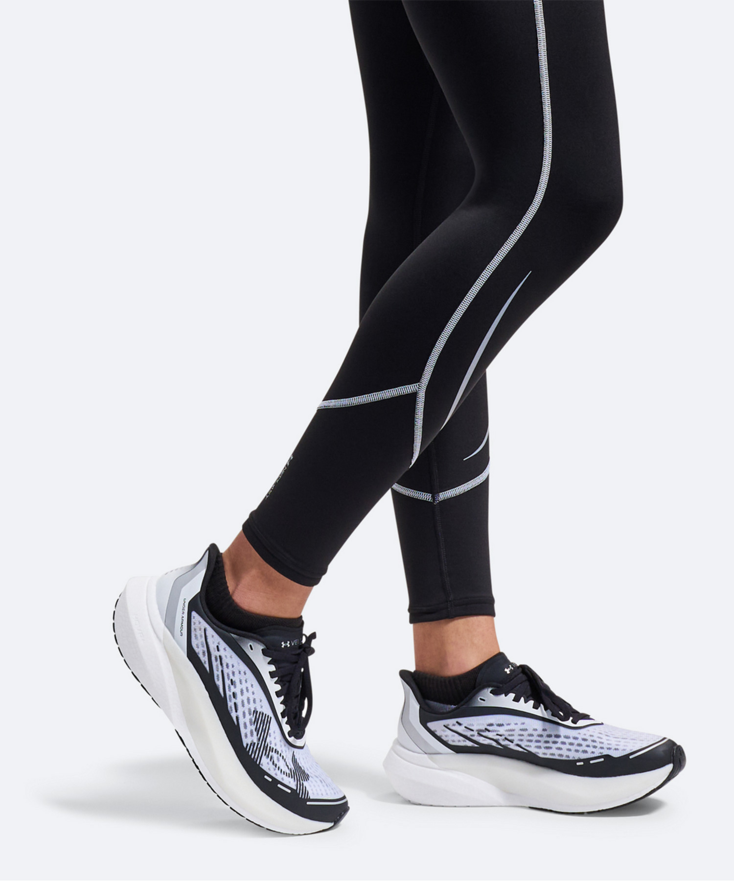 UAコールドギア ネオラスト レギンス（トレーニング/WOMEN） Ultimate Black / Reflective(008)