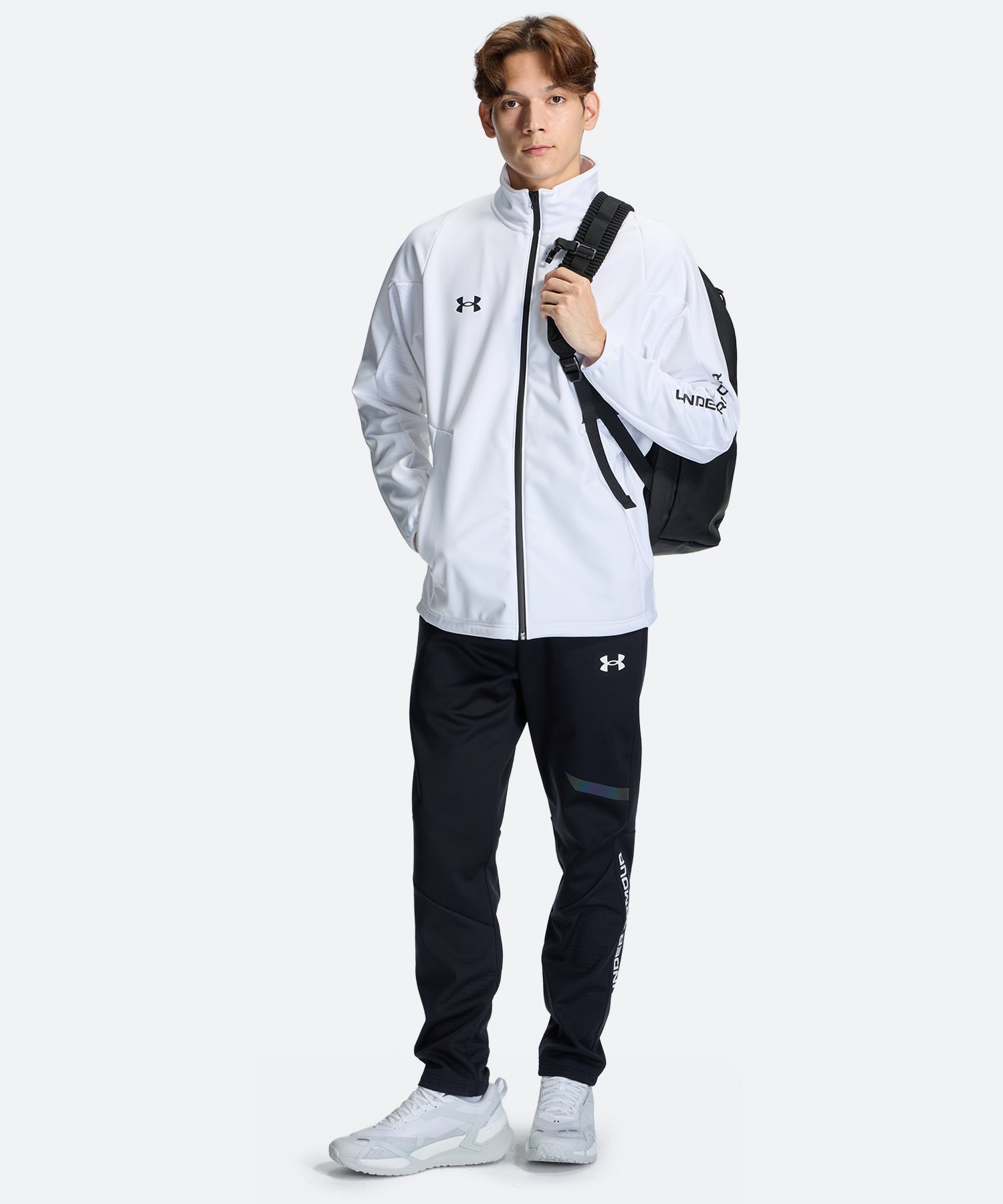 UAウインターニット 3レイヤー フルジップ ジャケット（トレーニング/MEN） White(100)