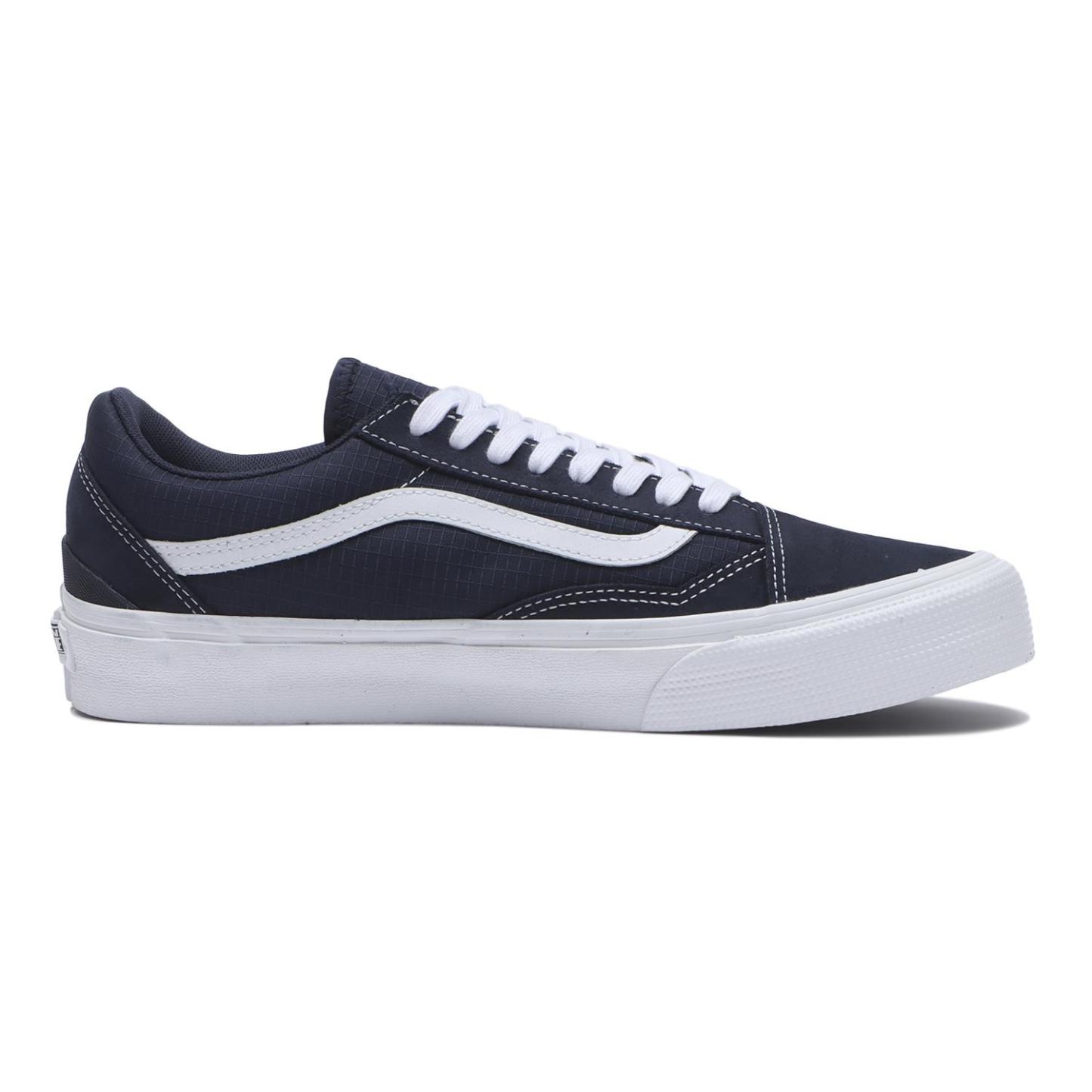 【VANS】 ヴァンズ OLD SKOOL GORE-TEX オールドスクール ゴアテックス VN0009QGNWD NAVY/TRUE WHITE NAVY/TRUE WHITE