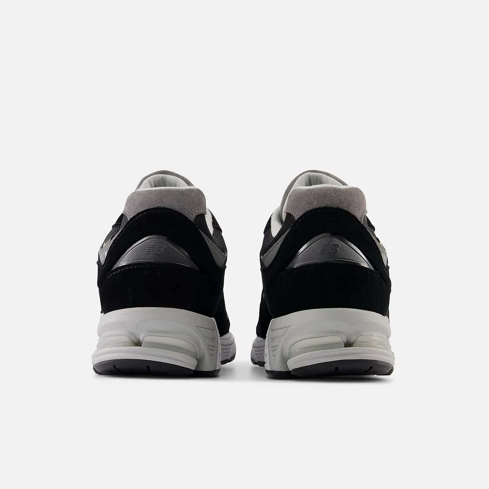New Balance M2002RXV1