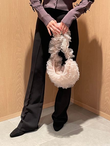 美脚ストレッチパンツ