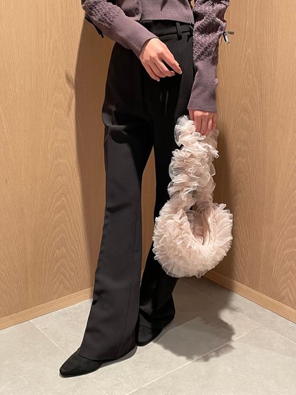 美脚ストレッチパンツ