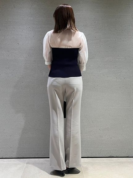 美脚ストレッチパンツ