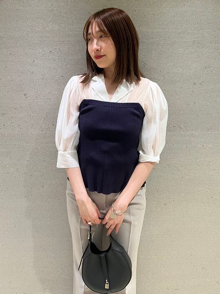 美脚ストレッチパンツ