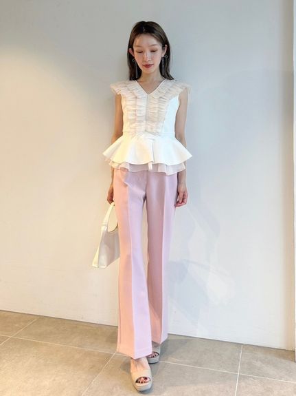 美脚ストレッチパンツ
