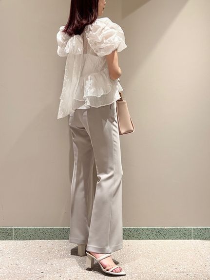 美脚ストレッチパンツ