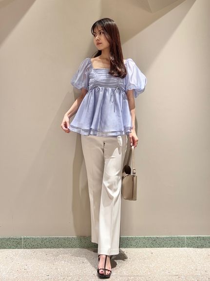 美脚ストレッチパンツ