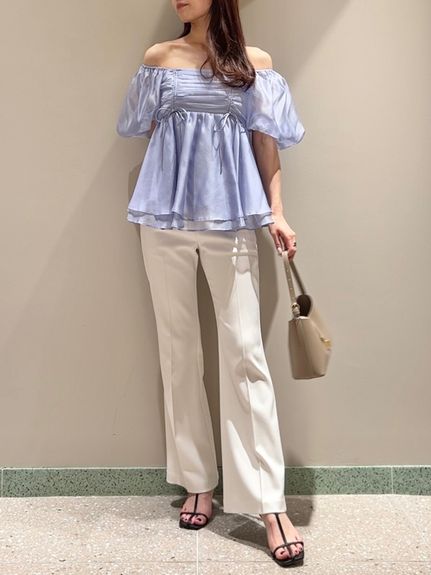 美脚ストレッチパンツ