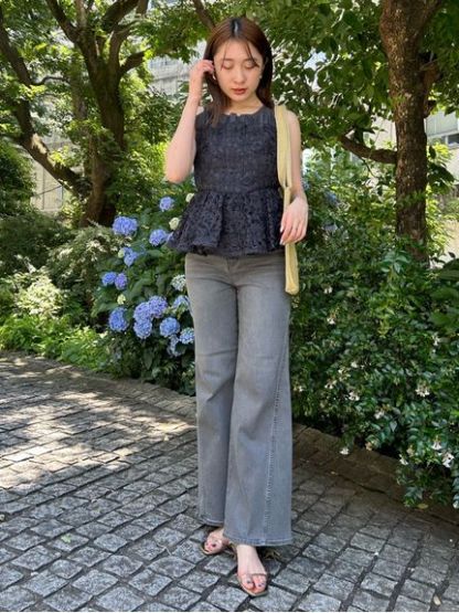 Sustainableストレッチフレアデニムパンツ