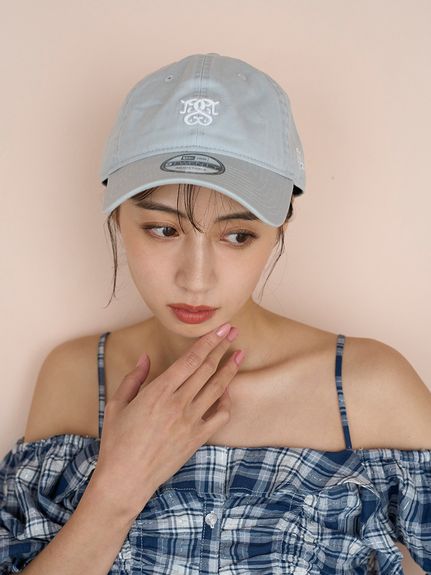 【SNIDEL|NEW ERA®】コラボエンブレムキャップ