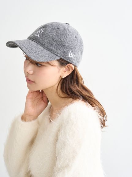 【SNIDEL|NEW ERA®】エンブレムキャップ
