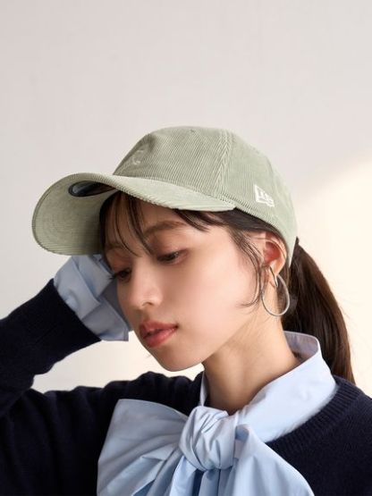 【SNIDEL|NEW ERA®】エンブレムキャップ